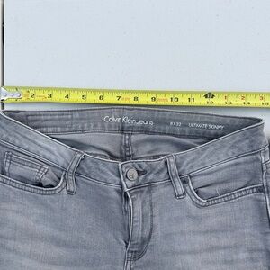 Calvin Klein Women's Charcoal Skinny Jeans